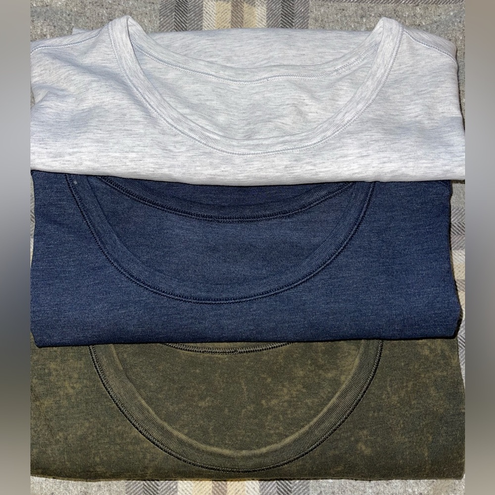Lululemon 5 Year Basic Tee Large (Lot of 3)